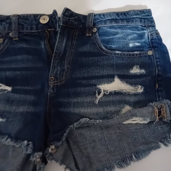 American Eagle Ripped Jean Shorts - Picture 4 of 8